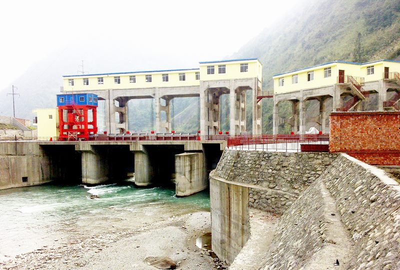 寶興靈關(guān)水電站閘壩