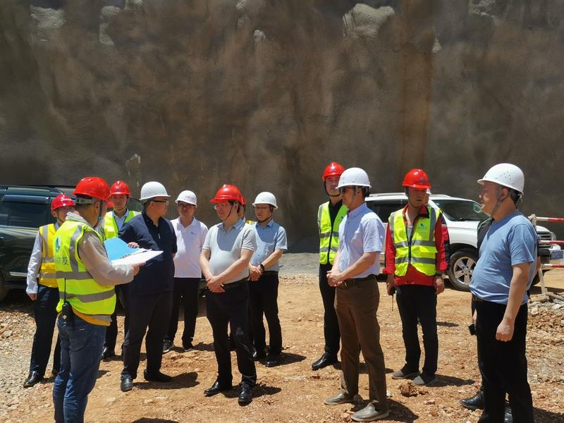 集團(tuán)黨委書(shū)記、董事長(zhǎng)鐘杰一行到龍?zhí)了畮?kù)及灌區(qū)工程調(diào)研指導(dǎo)工作